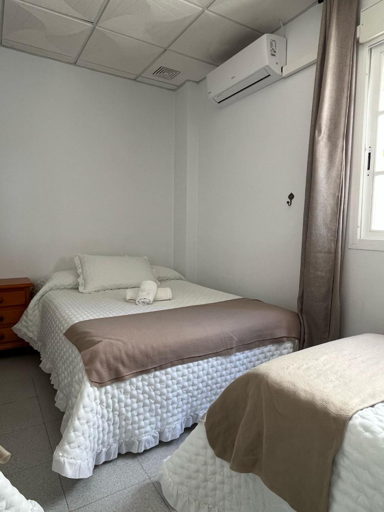 Hostal Quinto Pino Чипиона Экстерьер фото